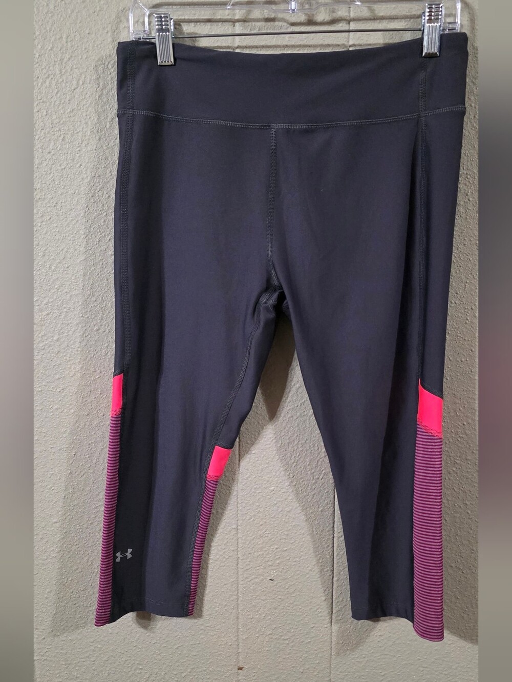 Women's Under Armour Capri Compression Leggings Sz L